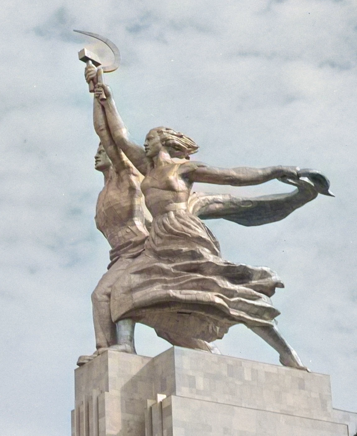 l'ouvrier et le kolkhozienne