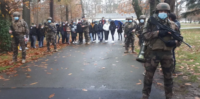 découverte des activités du 2ème RIMA par les élèves du collège Belon