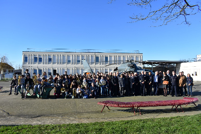 photo groupe classe CSDG cour collège