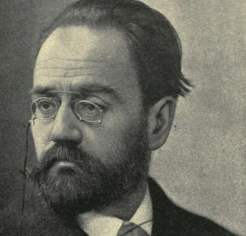 Public domain  Portrait of Emile Zola by Nadar.jpg